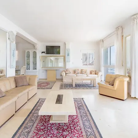 公寓 Lovely Beachfront Puerto Banus 马尔韦利亚