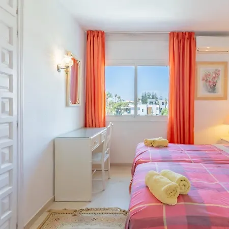 Apartmán Lovely Beachfront Puerto Banus *