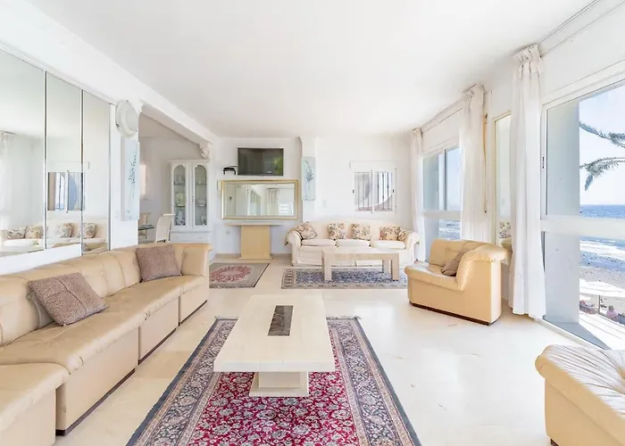 Apartment Lovely Beachfront Puerto Banus Marbella
