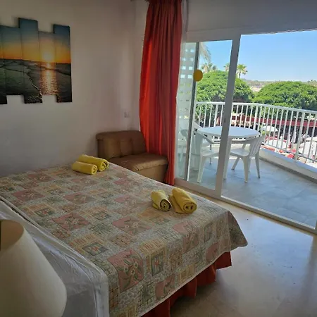 Lovely Beachfront Puerto Banus Appartement