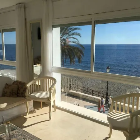 Apartment Lovely Beachfront Puerto Banus Marbella