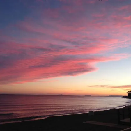Lovely Beachfront Puerto Banus Apartment Marbella