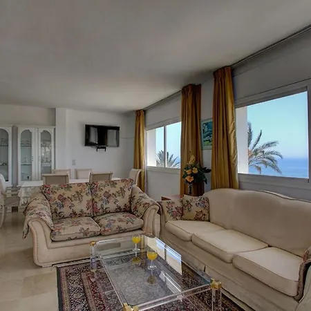 Apartment Lovely Beachfront Puerto Banus