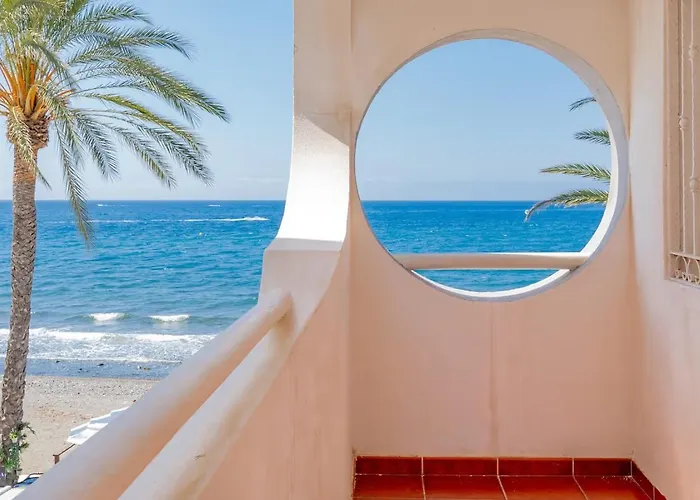 Apartmán Lovely Beachfront Puerto Banus