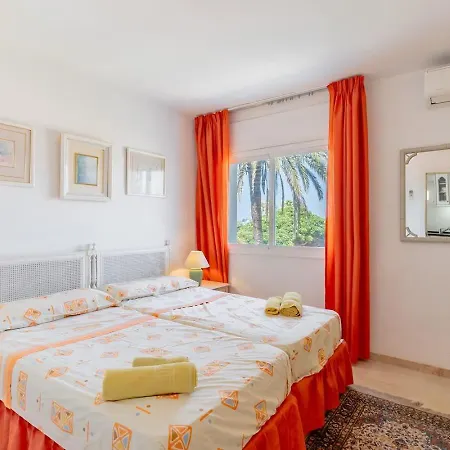 Lovely Beachfront Puerto Banus *